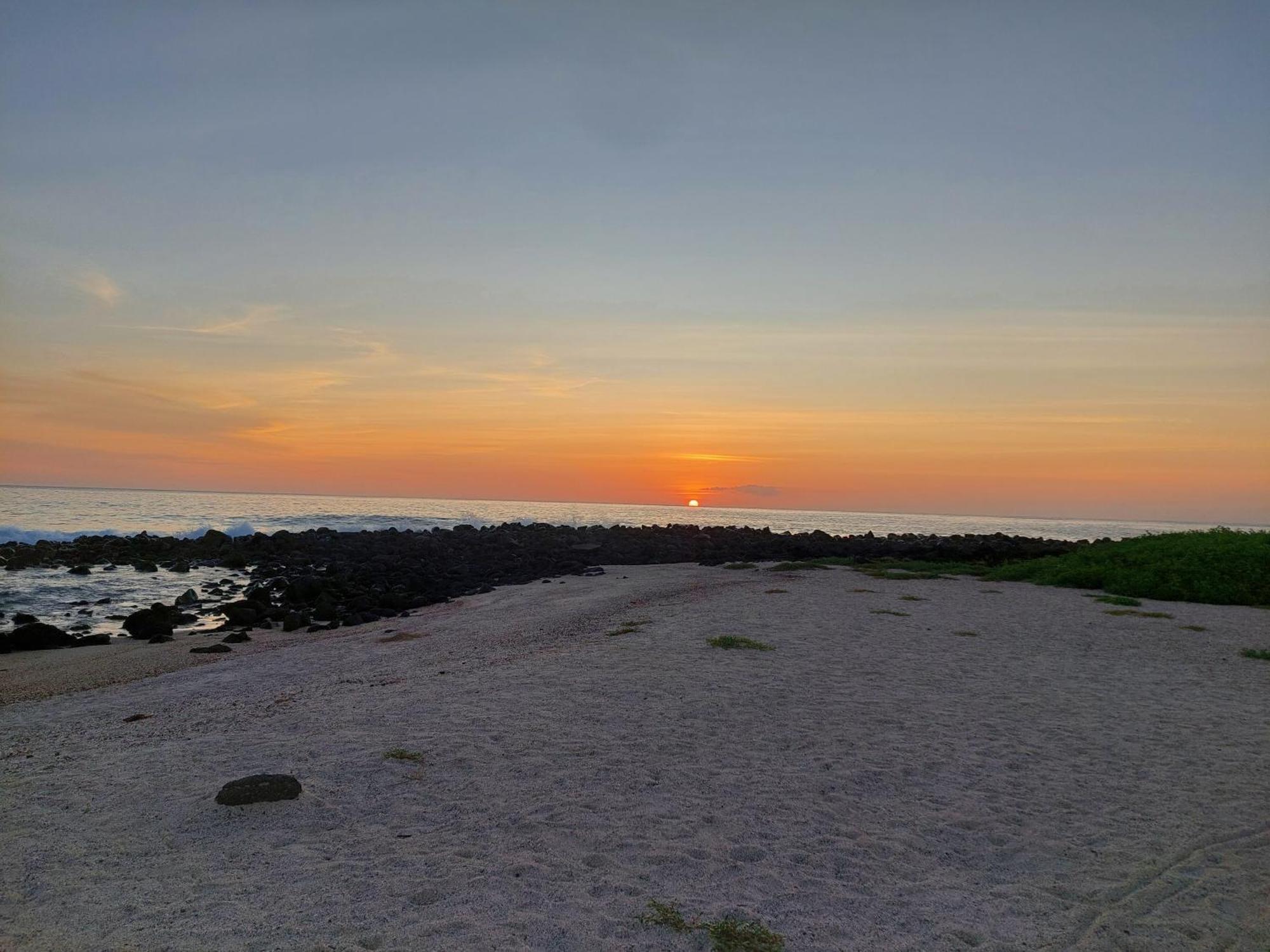 Royal Galapagos Inn プエルト・バケリソ・モレノ エクステリア 写真